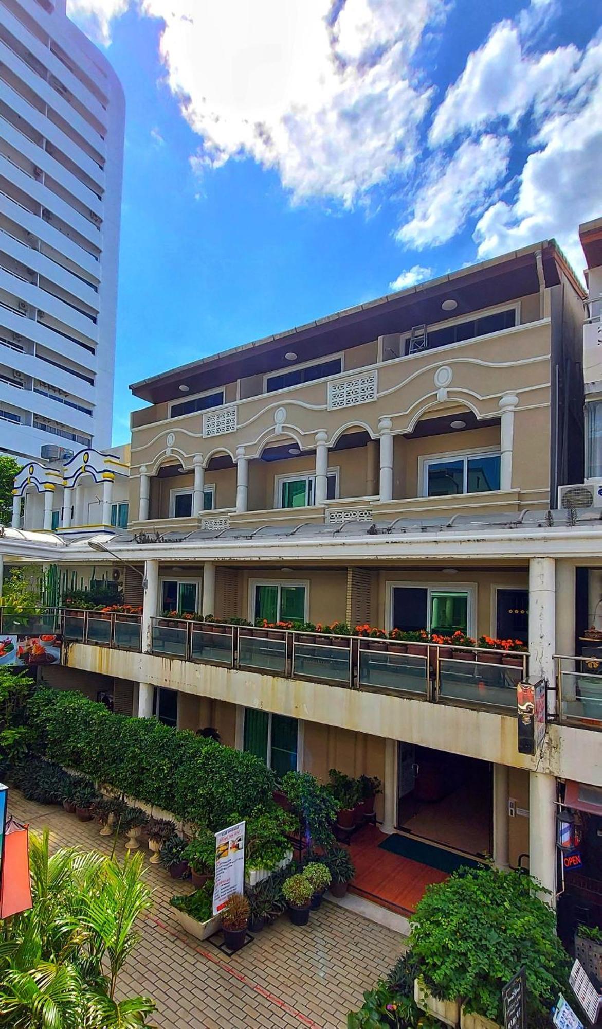 Sawasdee Apartment Patong Bagian luar foto