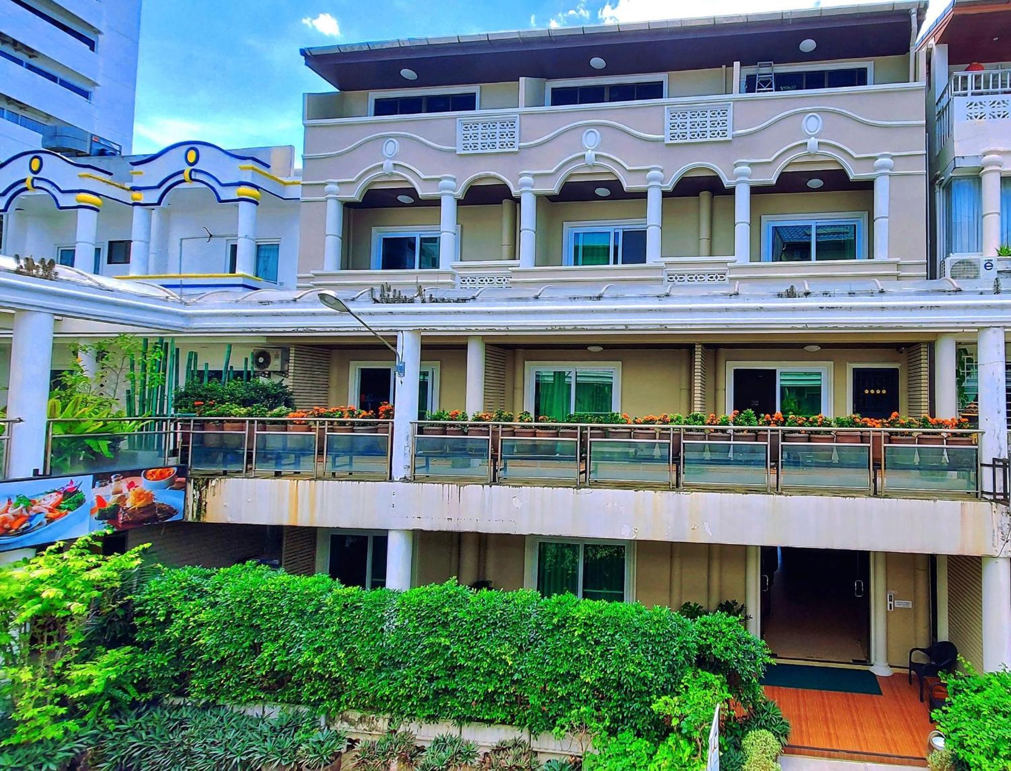 Sawasdee Apartment Patong Bagian luar foto