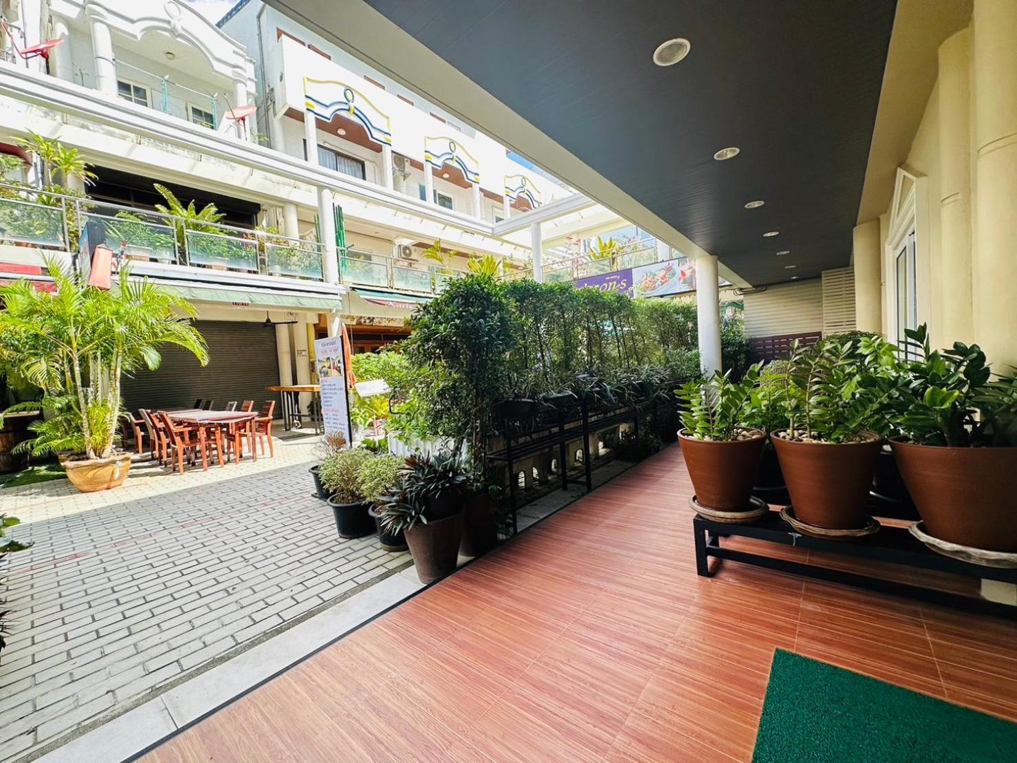 Sawasdee Apartment Patong Bagian luar foto